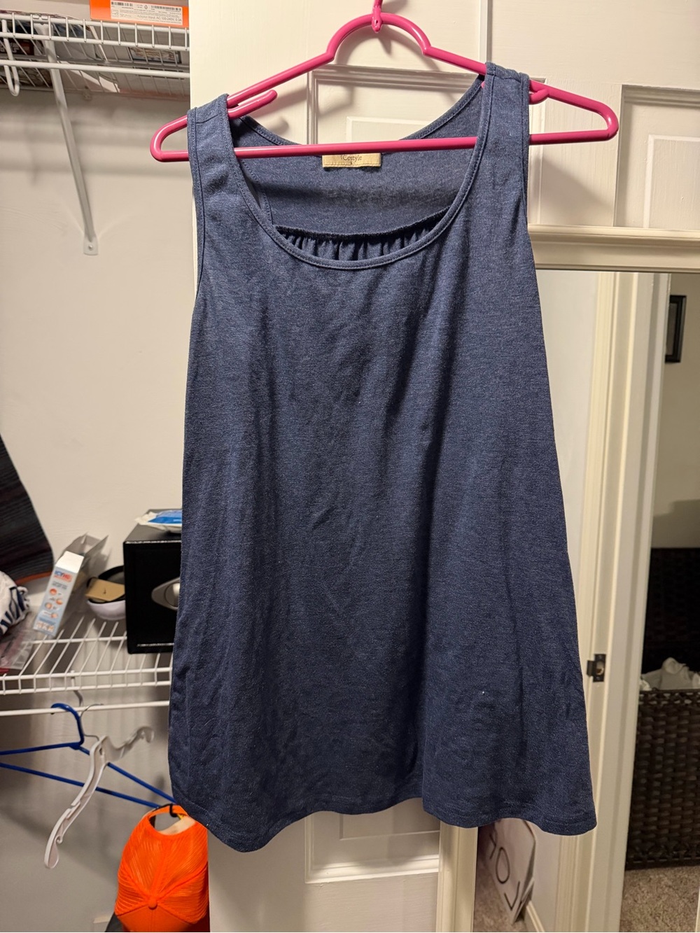 Relaxed Navy Scoop Neck Tank Top - Unbranded